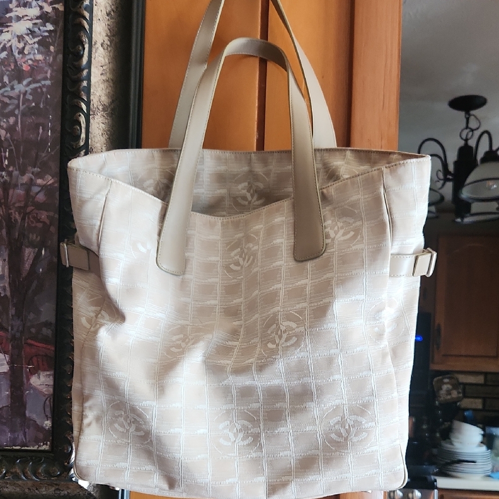 CHANEL Ivory Tote Bag